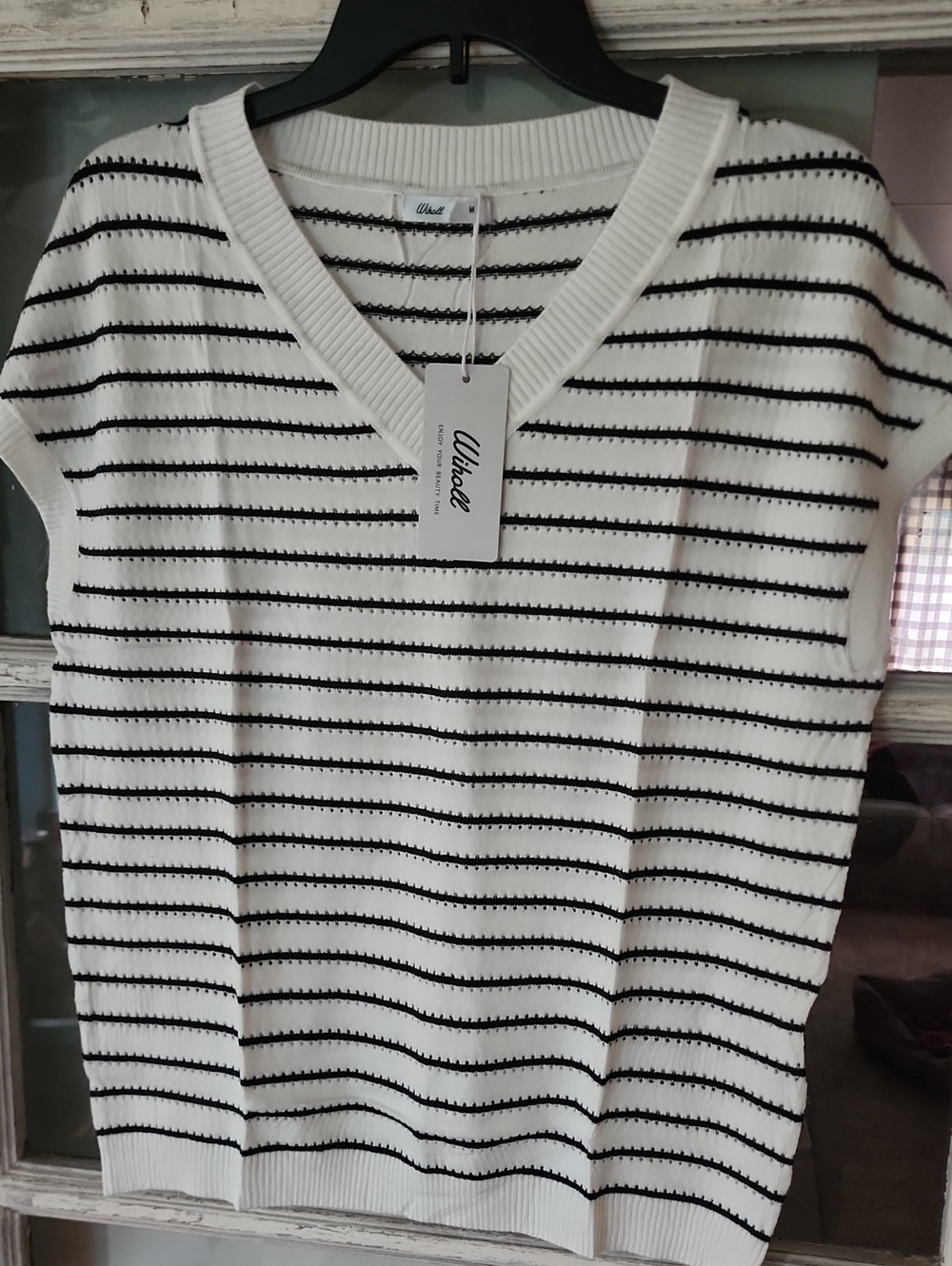 Wiholl White and Black Striped V-Neck Knit Tank Thin Sweater
